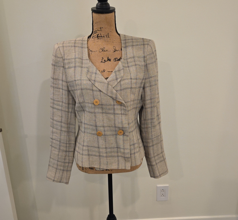 Giorgio Armani Cream and Light Gray Plaid Double-Breasted Blazer